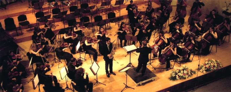 03 solista Glazunov con la orquesta del CONSMUPA.jpg
